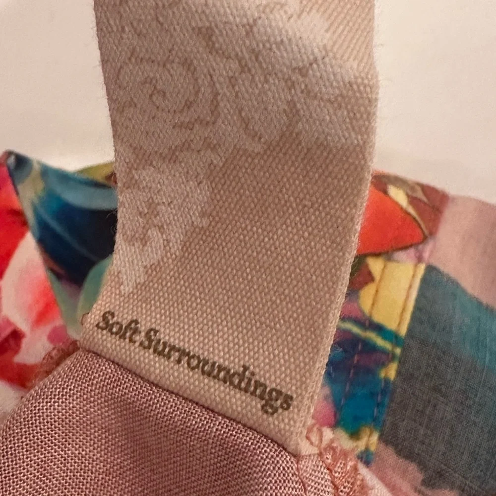 Soft Surroundings Multicolor Floral Blouse Top Tunic Tropical Resort Vacay Sz S - Picture 8 of 9